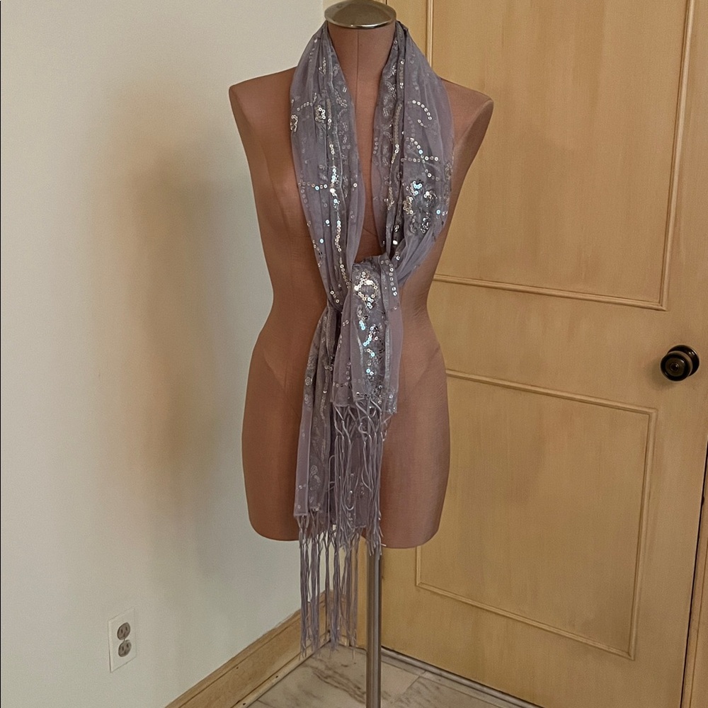 EVENING Silver Grey Floral Sequin Boho Fringe 21x72 Cocktail Prom Holiday Scarf - Picture 4 of 12